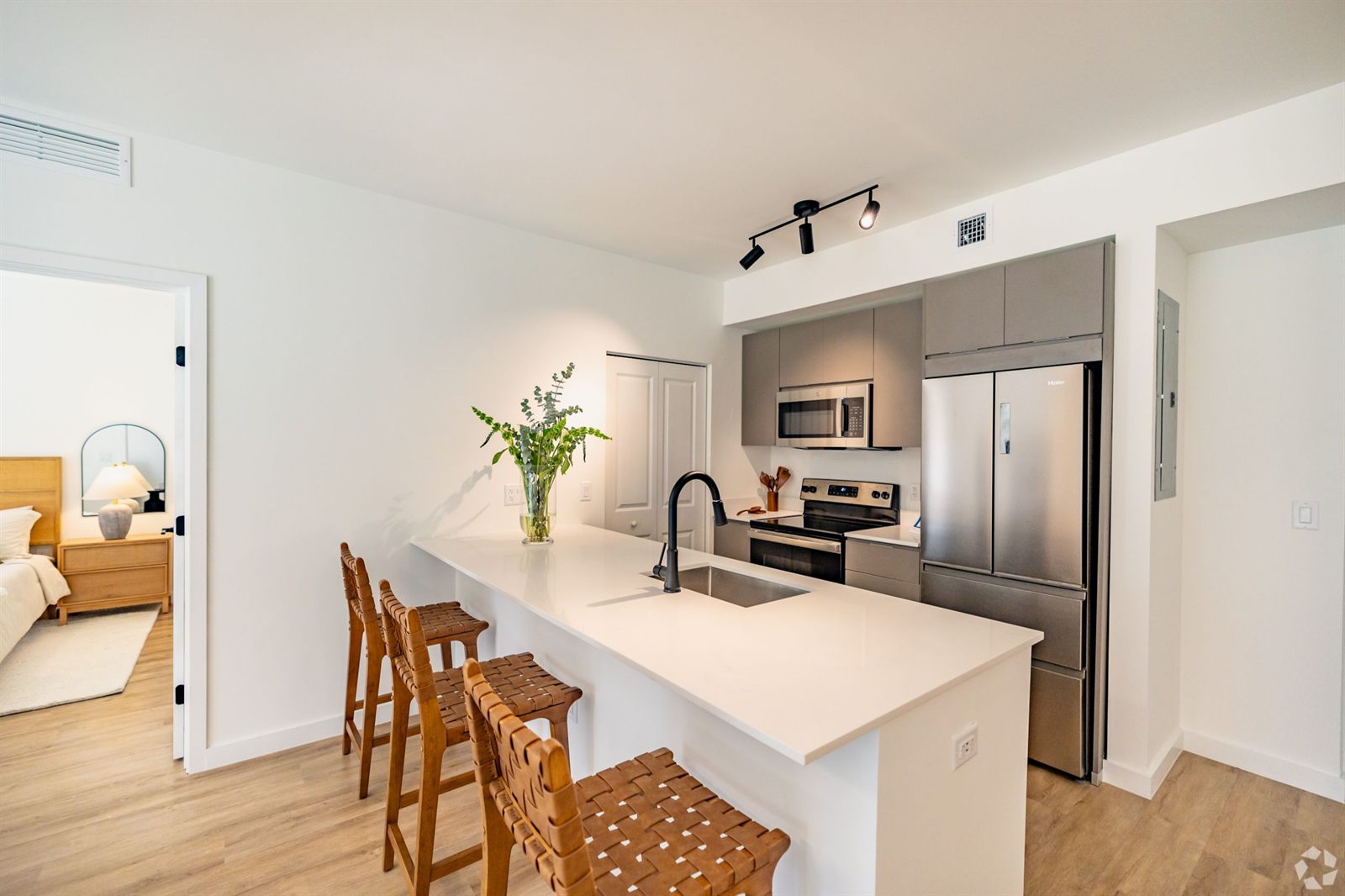 Modern kitchen